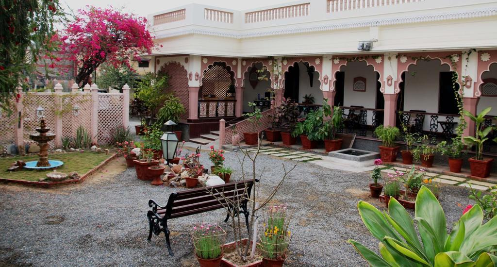 Badnor House - The Heritage Homestay Ajmer Buitenkant foto